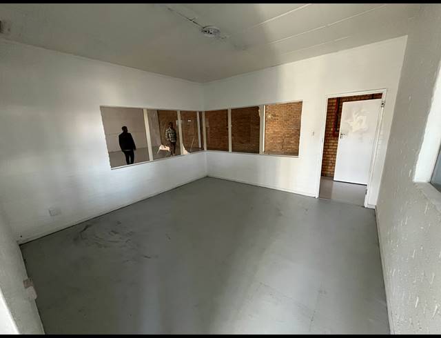 300M² WAREHOUSE TO LET IN MAITLAND